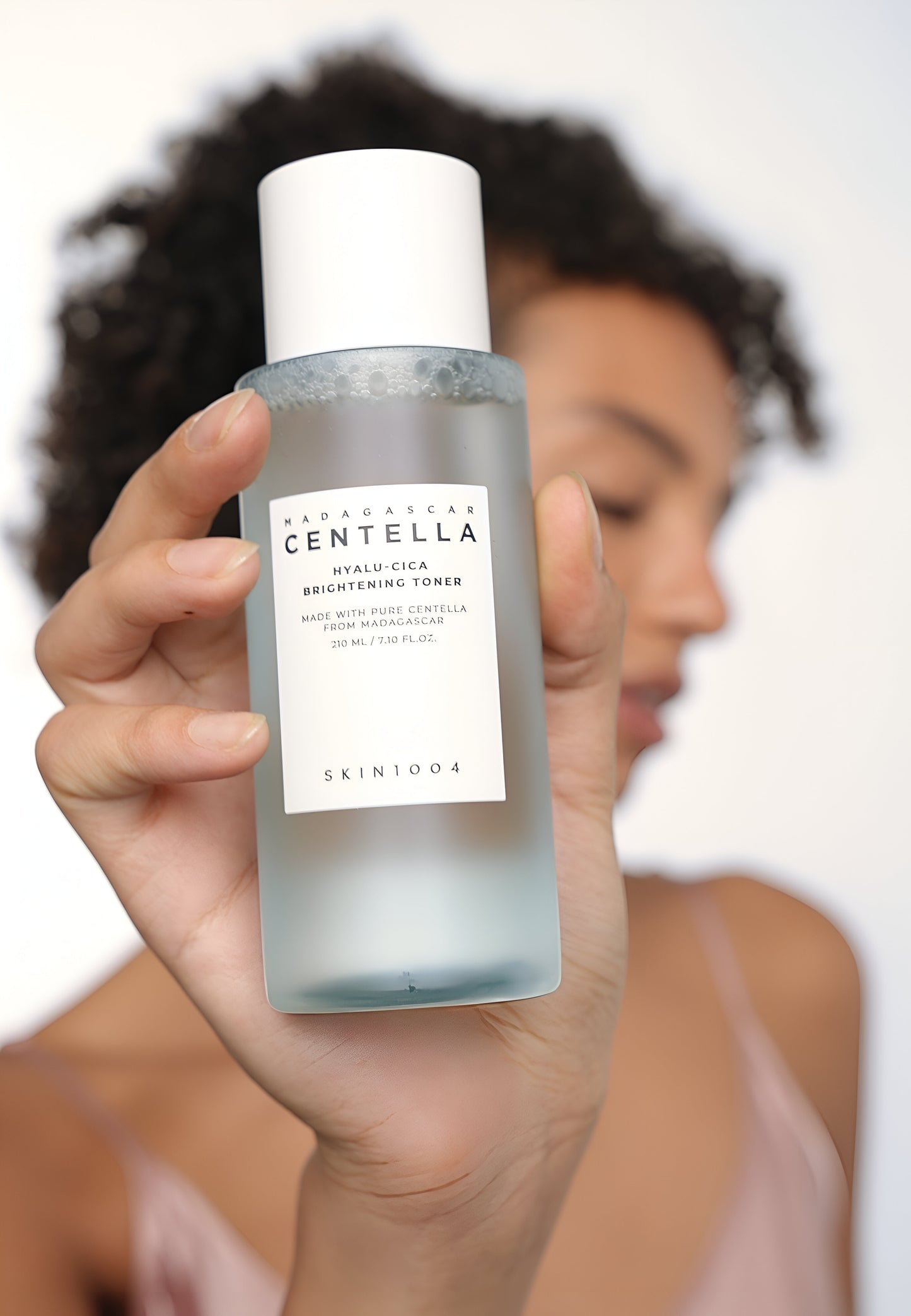Hyalu-Cica Tónico Hidratante Iluminador - Honey SkinCare Ec