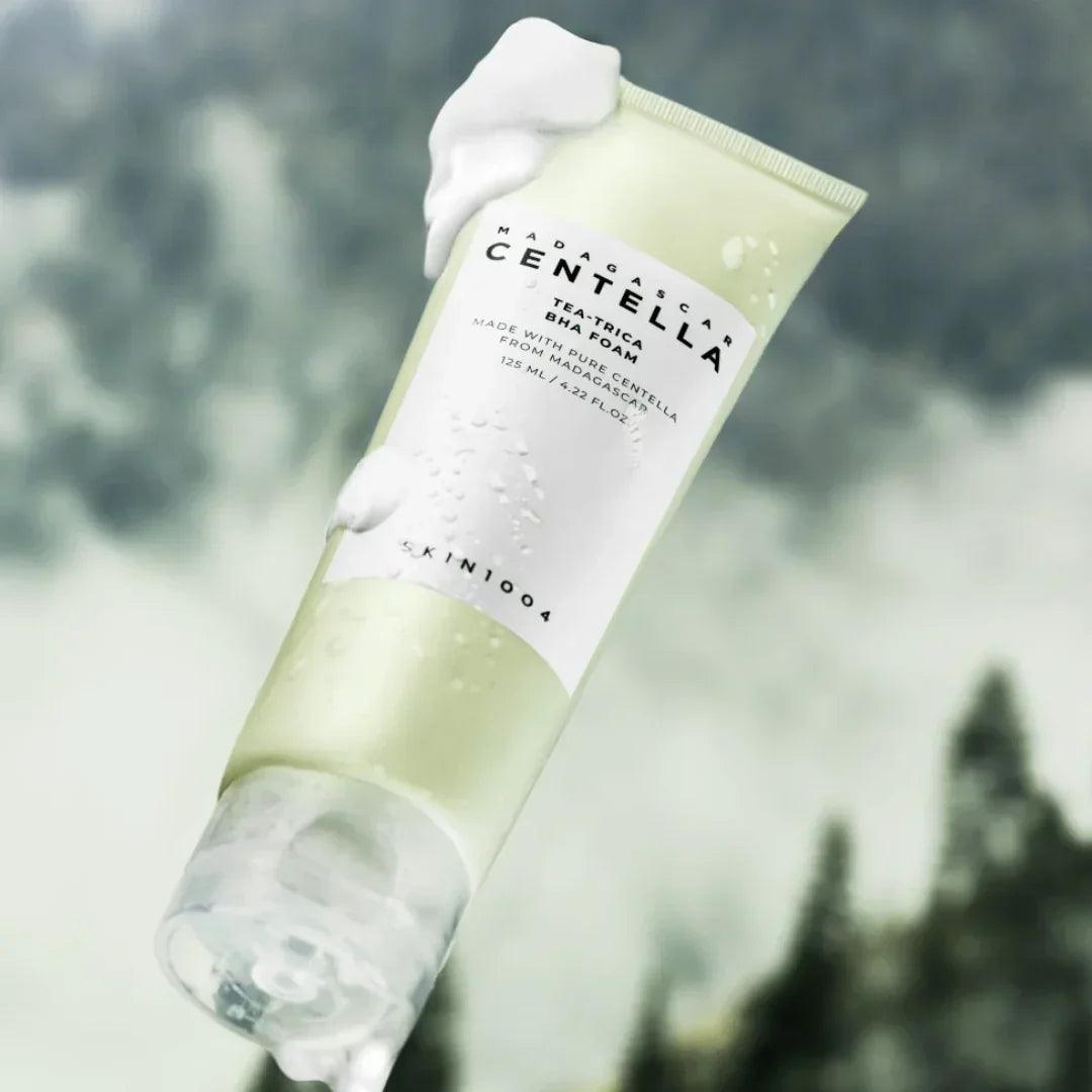 Tubos de espuma limpiadora facial Madagascar Centella Tea-trica BHA Foam con texturas de espuma