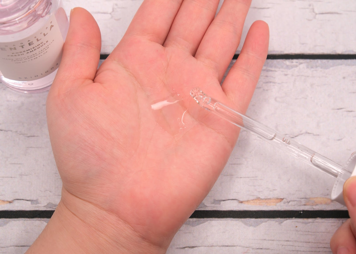 Ampolla Ligera Madagascar Centella Poremizing - Honey SkinCare Ec