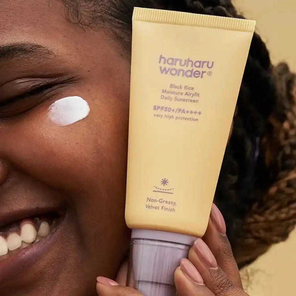 Haruharu-wonder-Black-Rice-Moisture-Airyfit-Sunscreen-SPF50_2-SKINOREA - Honey SkinCare Ec