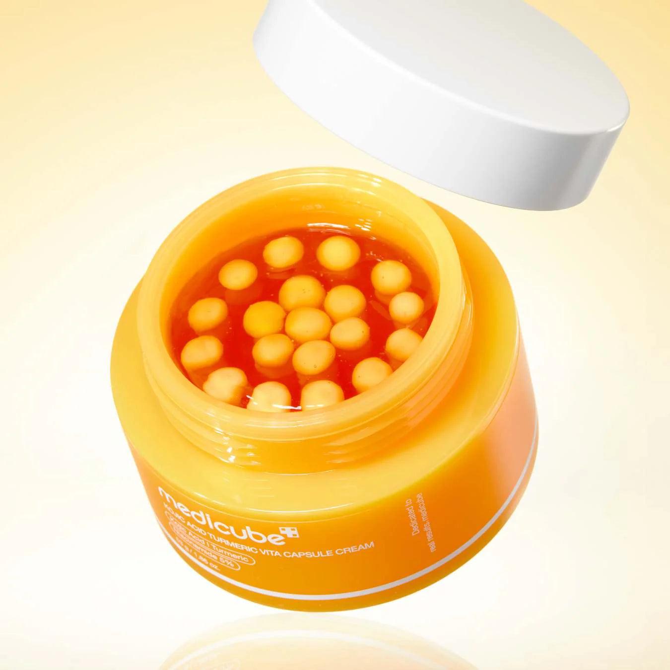 KOJIC-ACID-TURMERIC-VITA-CAPSULE-CREAM-MEDICUBE-2 - Honey SkinCare Ec