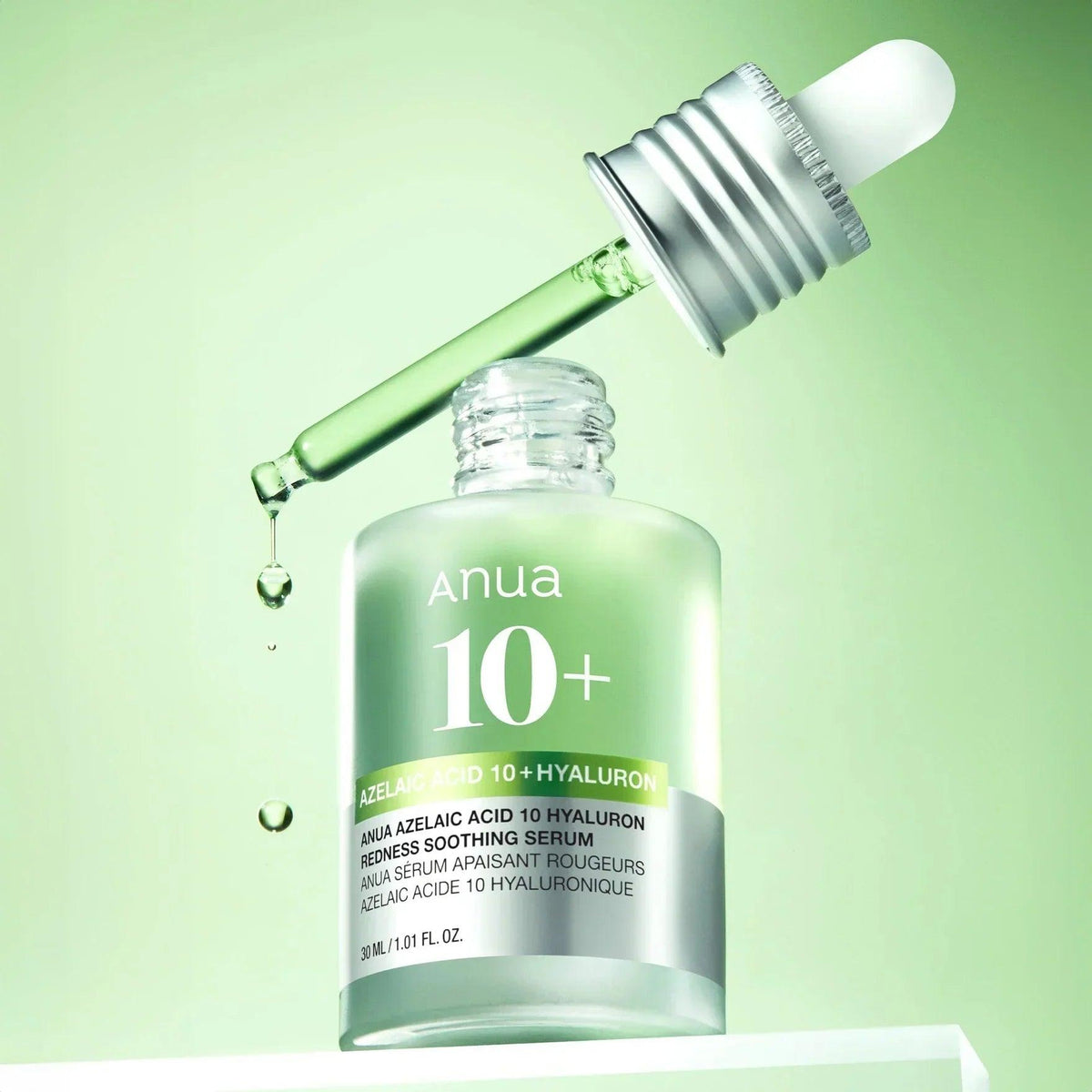 Sérum Anua 10+ con ácido azelaico e hialurón para piel sensible, botella verde con gotero