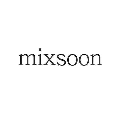 Logotipo de la marca Mixsoon en texto negro sobre fondo blanco, diseño minimalista